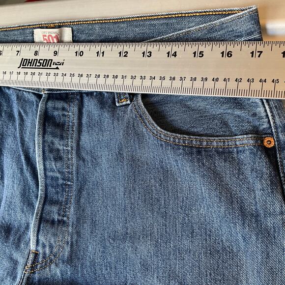 Levi’s Men Jeans 501 size W36 x L30 Blue Mid Rise Straight Leg Button-Fly - Picture 2 of 11
